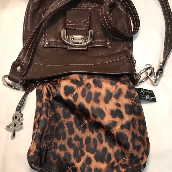 B. Makowsky Chocolate Brown Pebbled Leather Front Buckle Crossbody Saddle Purse - Picture 4 of 15